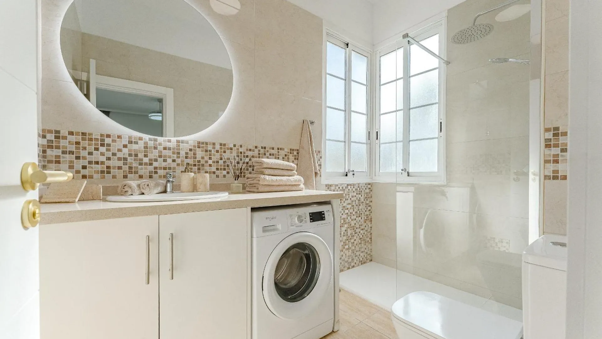Luxury Apartment In Costa Adeje With 3 Pools One Is Heated 1 Bedroom And 2 Beds 0*, Costa Adeje (Tenerife)