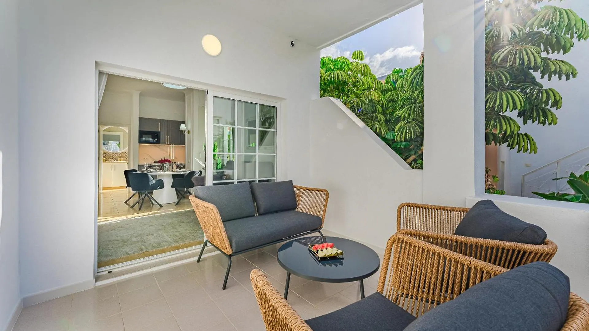 Luxury Apartment In Costa Adeje With 3 Pools One Is Heated 1 Bedroom And 2 Beds 0*, Costa Adeje (Tenerife)